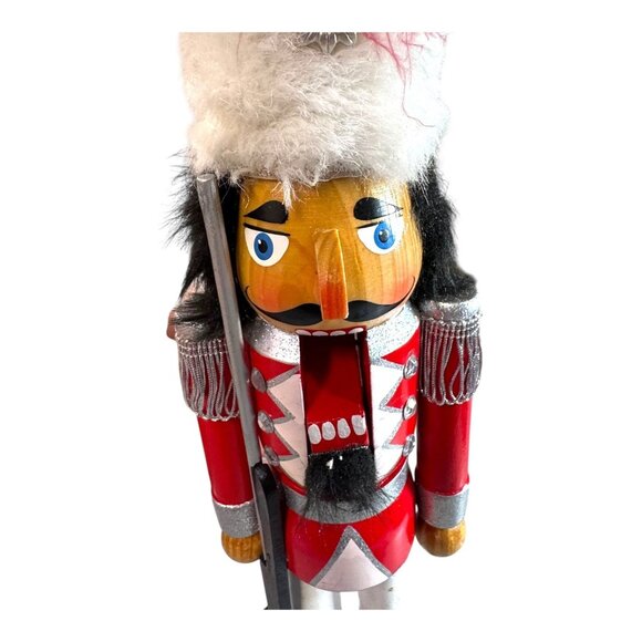 Traditional Wooden Red Nutcracker Toy Soldier Feather Plume Christmas Holiday - Picture 7 of 9